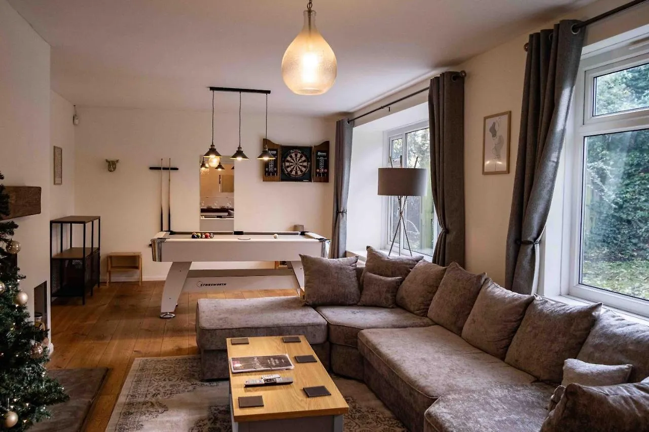 Cross Lane Cottage Pudsey